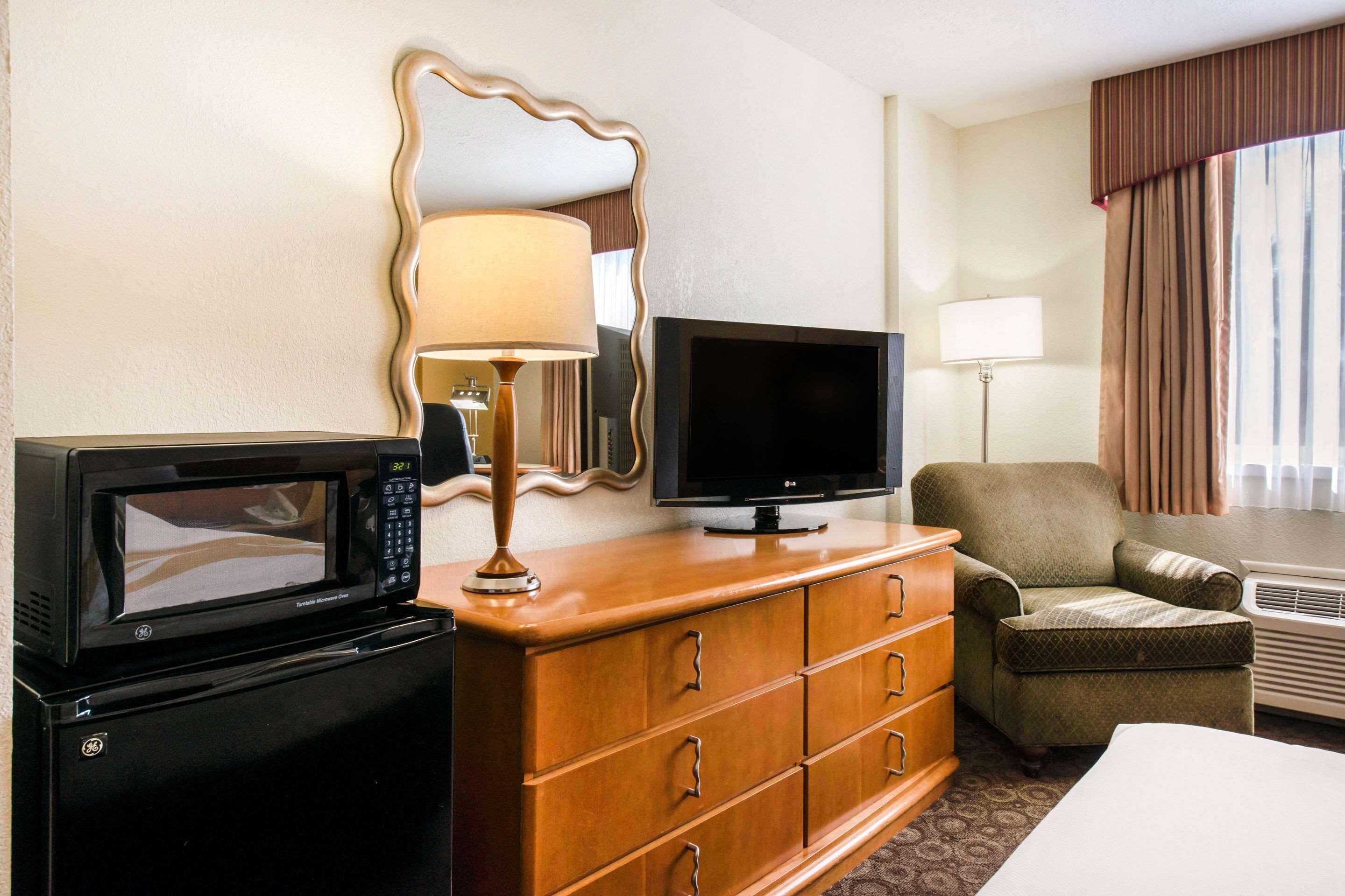 Quality Inn & Suites Near The Theme Parks Orlando Ngoại thất bức ảnh