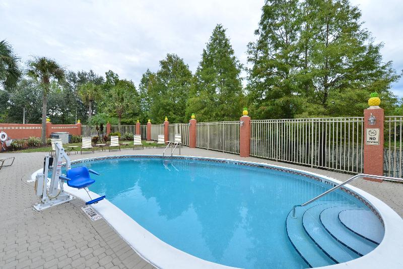 Quality Inn & Suites Near The Theme Parks Orlando Ngoại thất bức ảnh