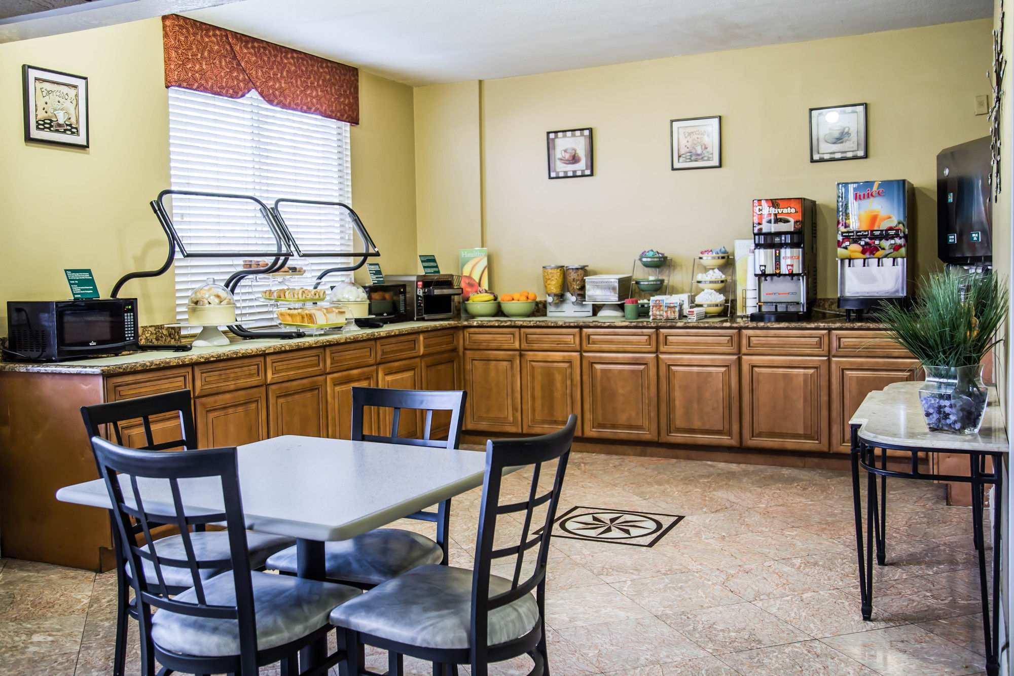 Quality Inn & Suites Near The Theme Parks Orlando Ngoại thất bức ảnh